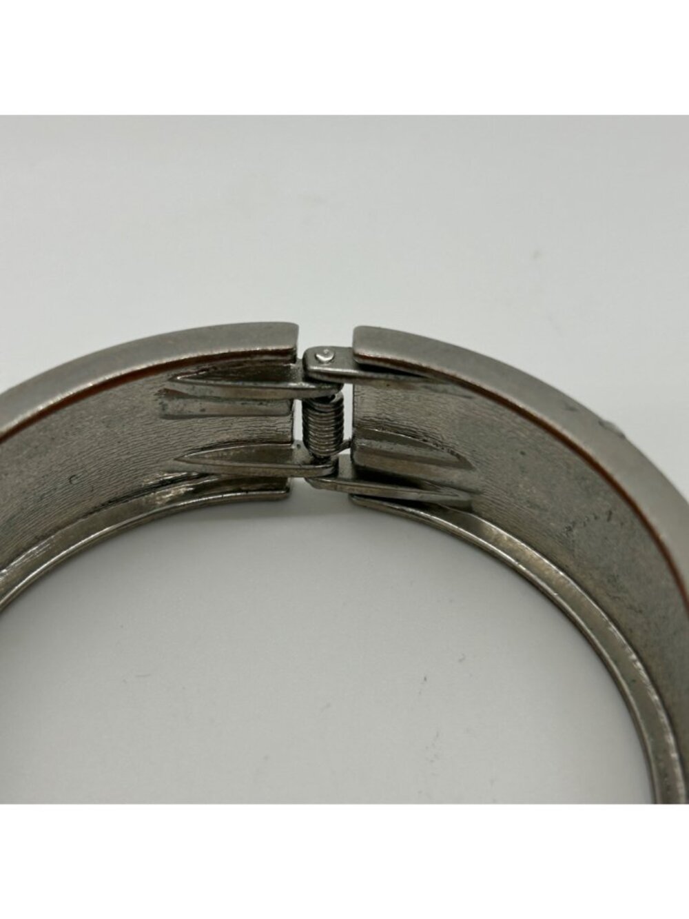Vintage Modernist Silver-Tone Hinged Bangle With Black Enamel Geometric Inlay - Picture 8 of 9